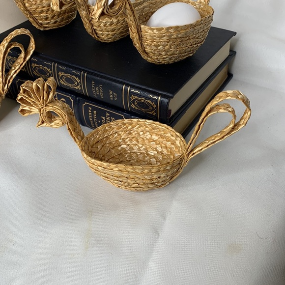 Set of 5 vintage straw chicken shaped Easter Egg egg cups / holders / cozy - Picture 7 of 14